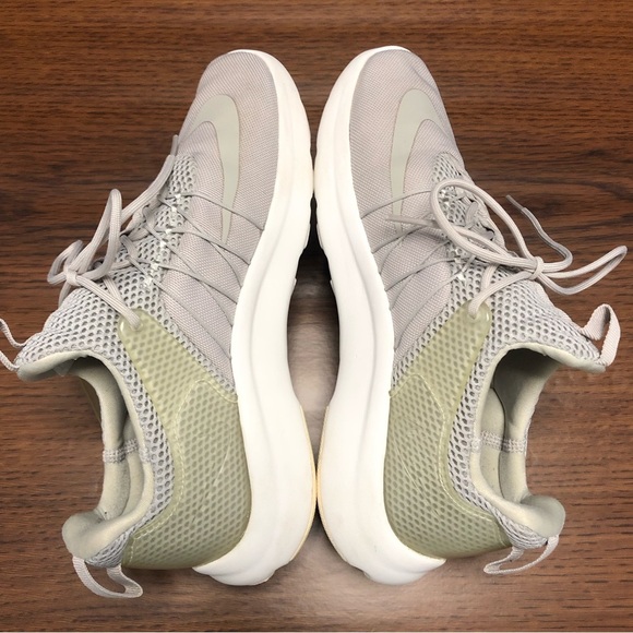 Nike Darwin Women’s Light Gray Sneakers Size 8 - Picture 12 of 14